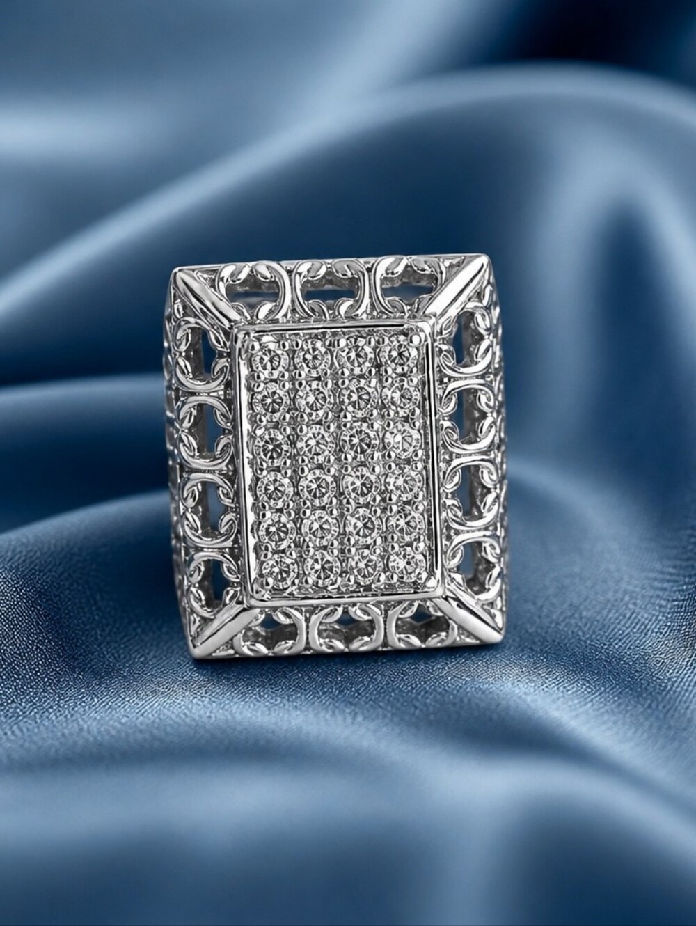 Elegant Sterling Silver chunky Ring with Intricate Design And Zirconia Sz 6.5